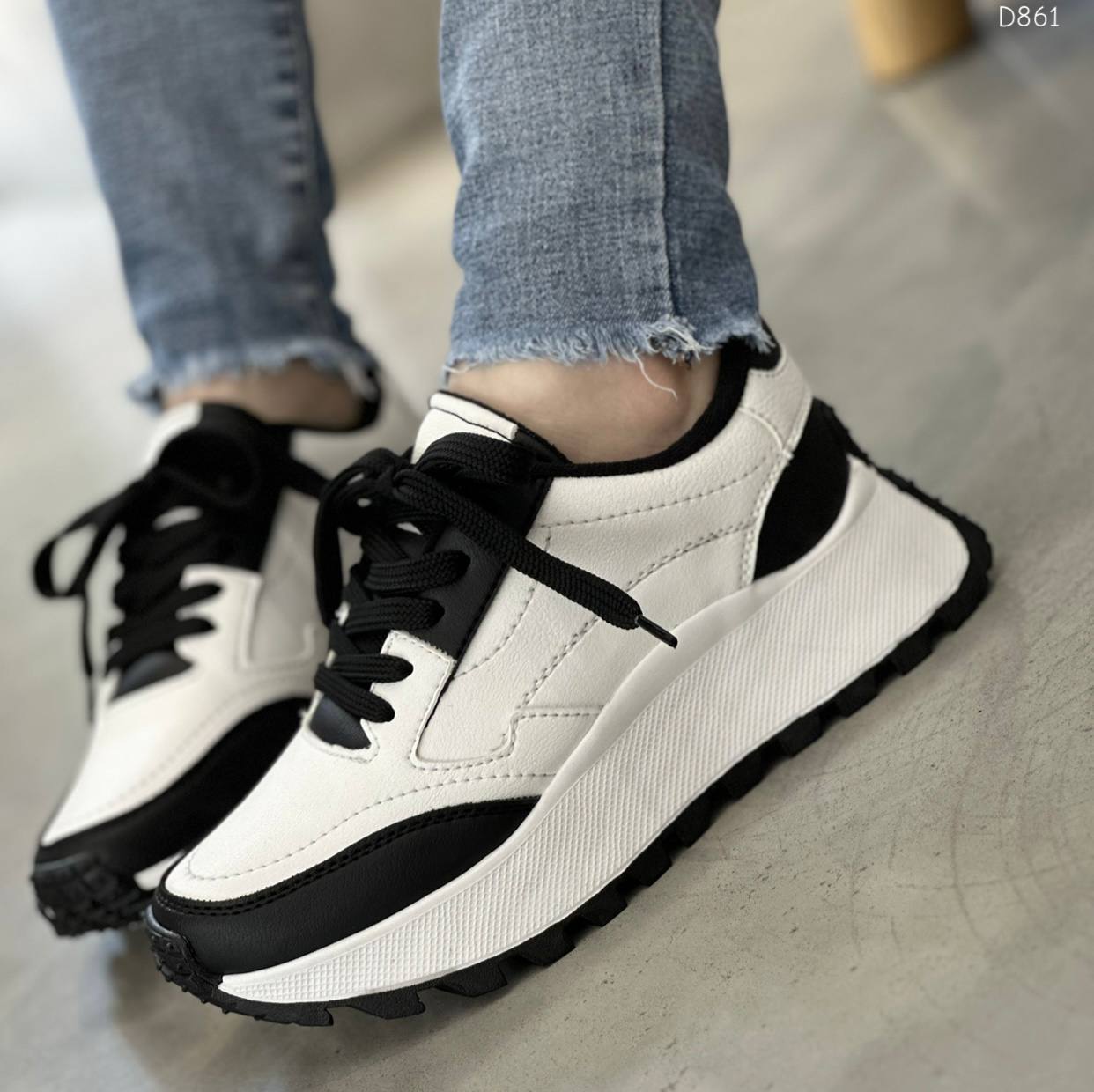 Tenis para mujer D861 Blanco x Negro