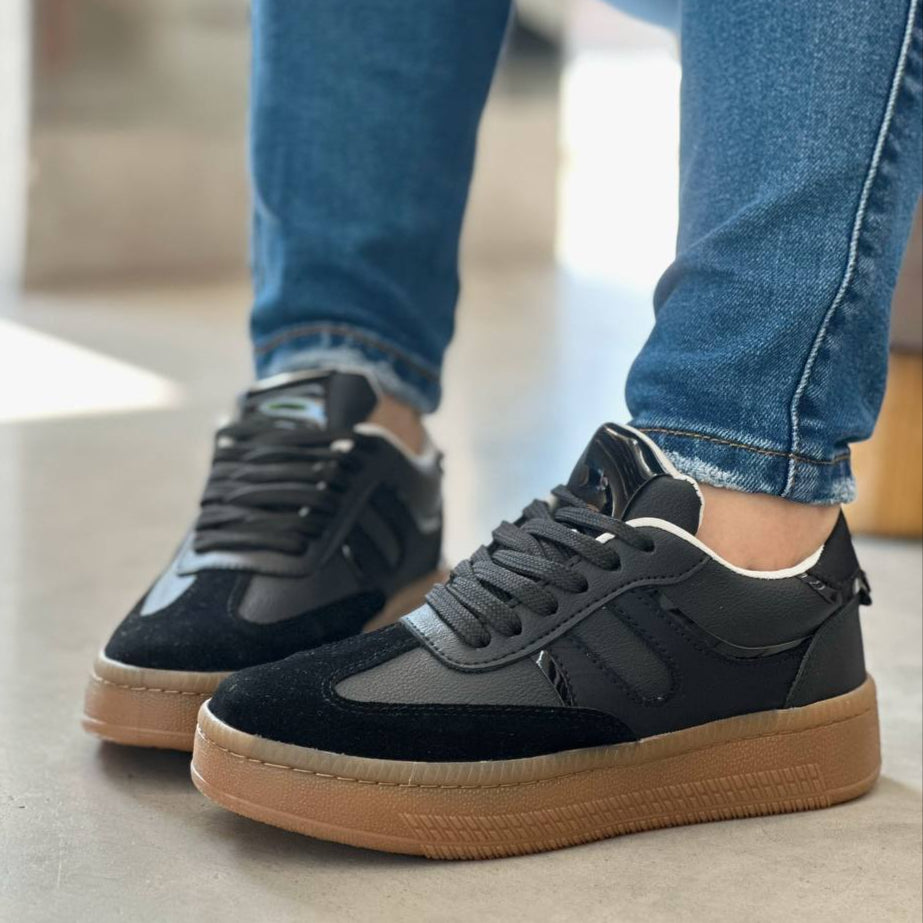 Tenis Negros para dama D866