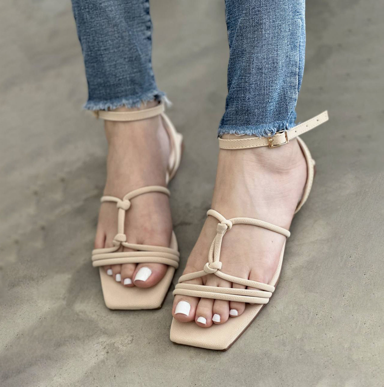 Sandalias Planas Romanas nude P1462