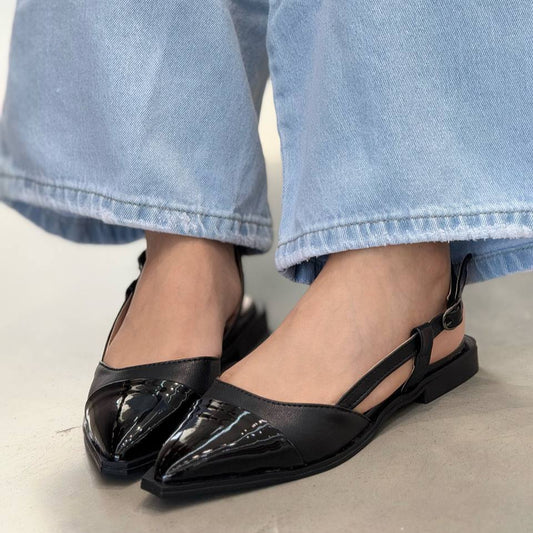 Baleta Slingback punta charol VL11 negra